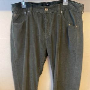 Men’s or woman’s gap pants 👖 ✨